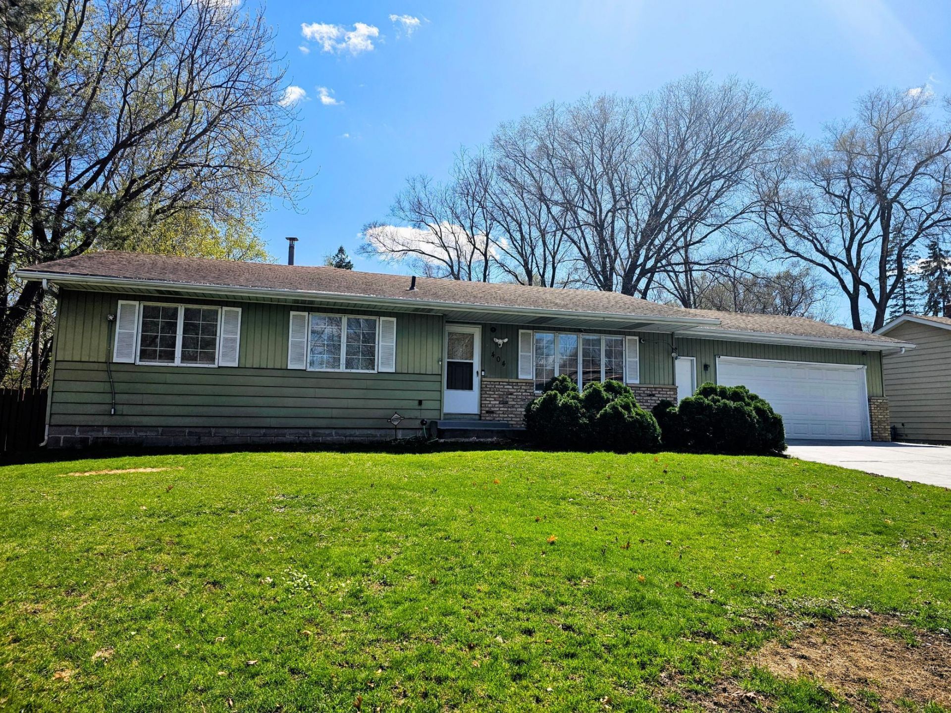 404 Stanley Street , West Saint Paul, MN 55118