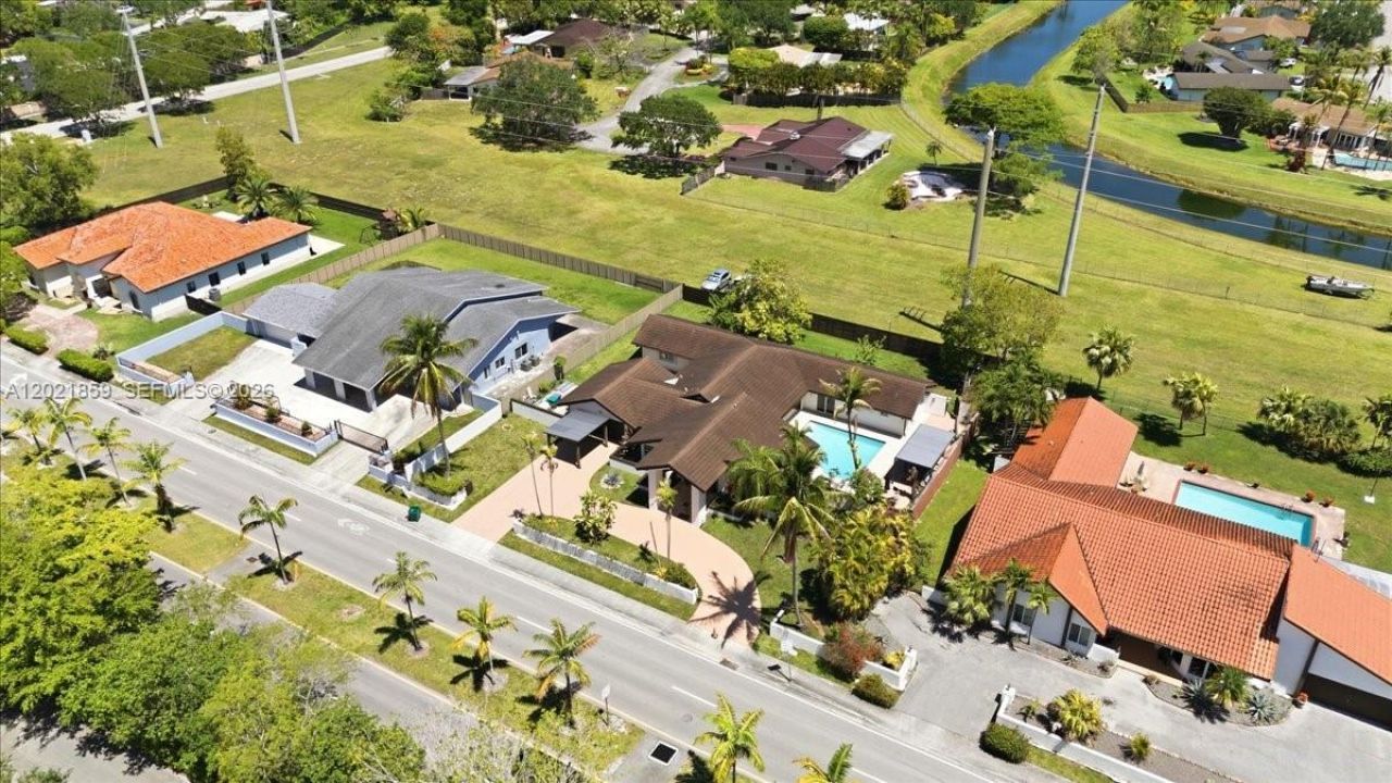 9665 SW 136th St, Miami, FL 33176 Photo