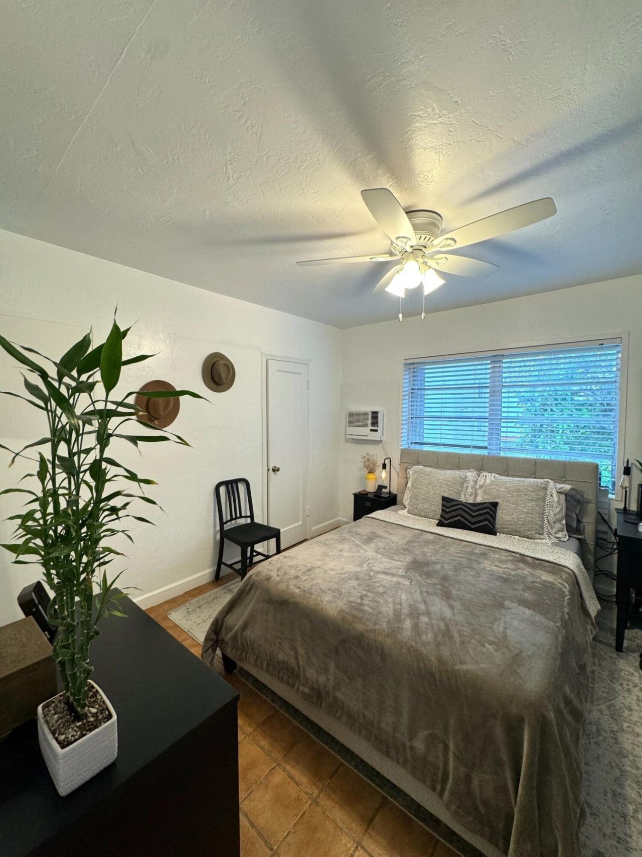 661 SW 11th Street, Unit 23w, Miami, FL 33129 Photo