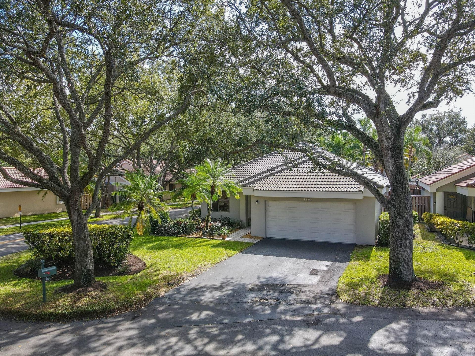 1867 NW 99th Avenue, Plantation, FL 33322 Photo