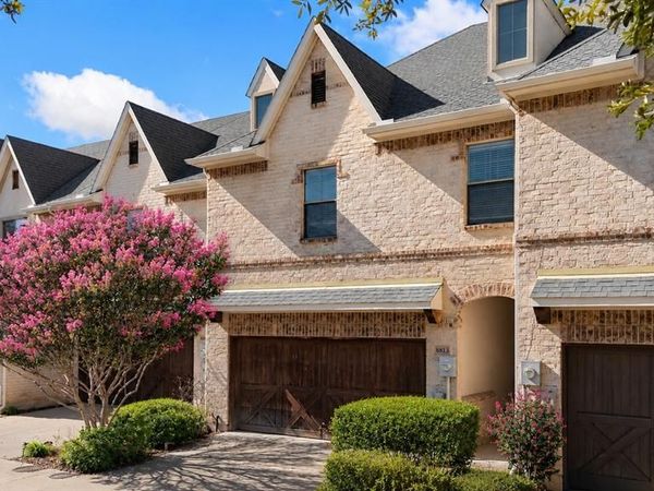 8813 Tudor Place , Dallas, TX 75228