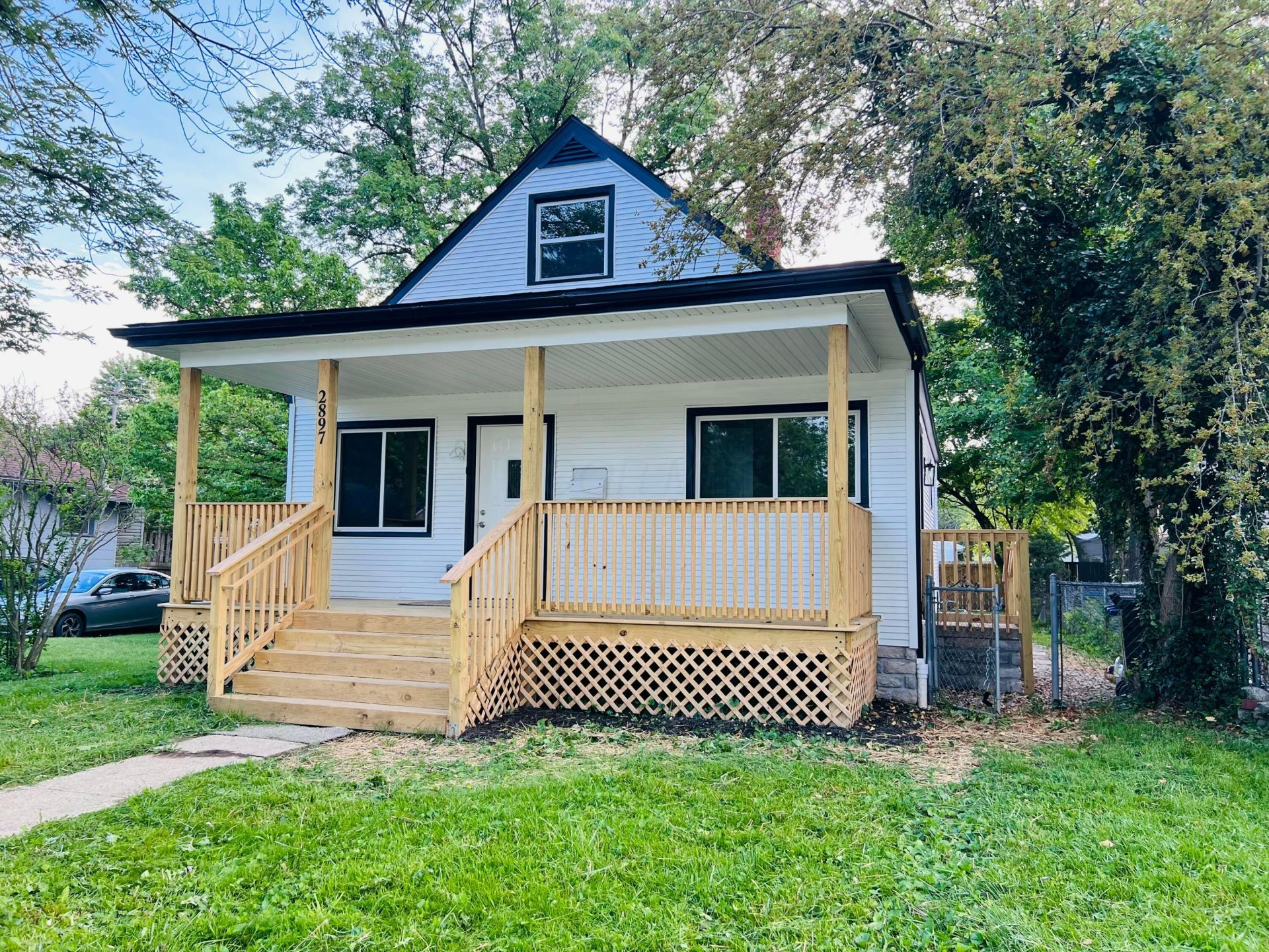 2897 Grasmere Avenue, Columbus, OH 43224 Main Photo
