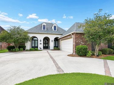 18433 Lake Harbor Ln, Prairieville, LA 70769