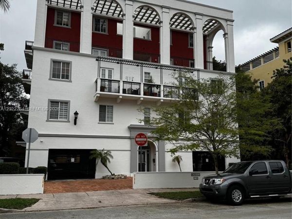 115 Mendoza Ave , Unit 201, Coral Gables, FL 33134