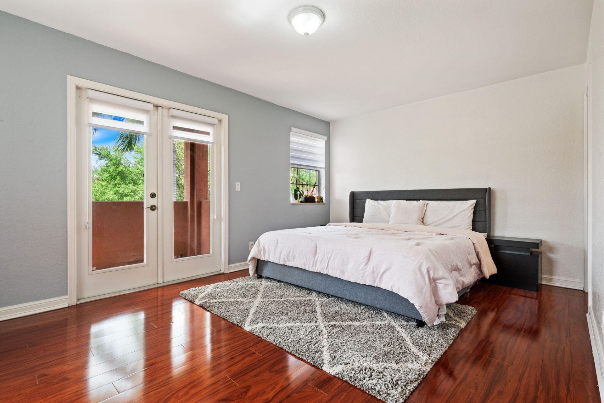 658 Cresta Circle, West Palm Beach, FL 33413 Photo