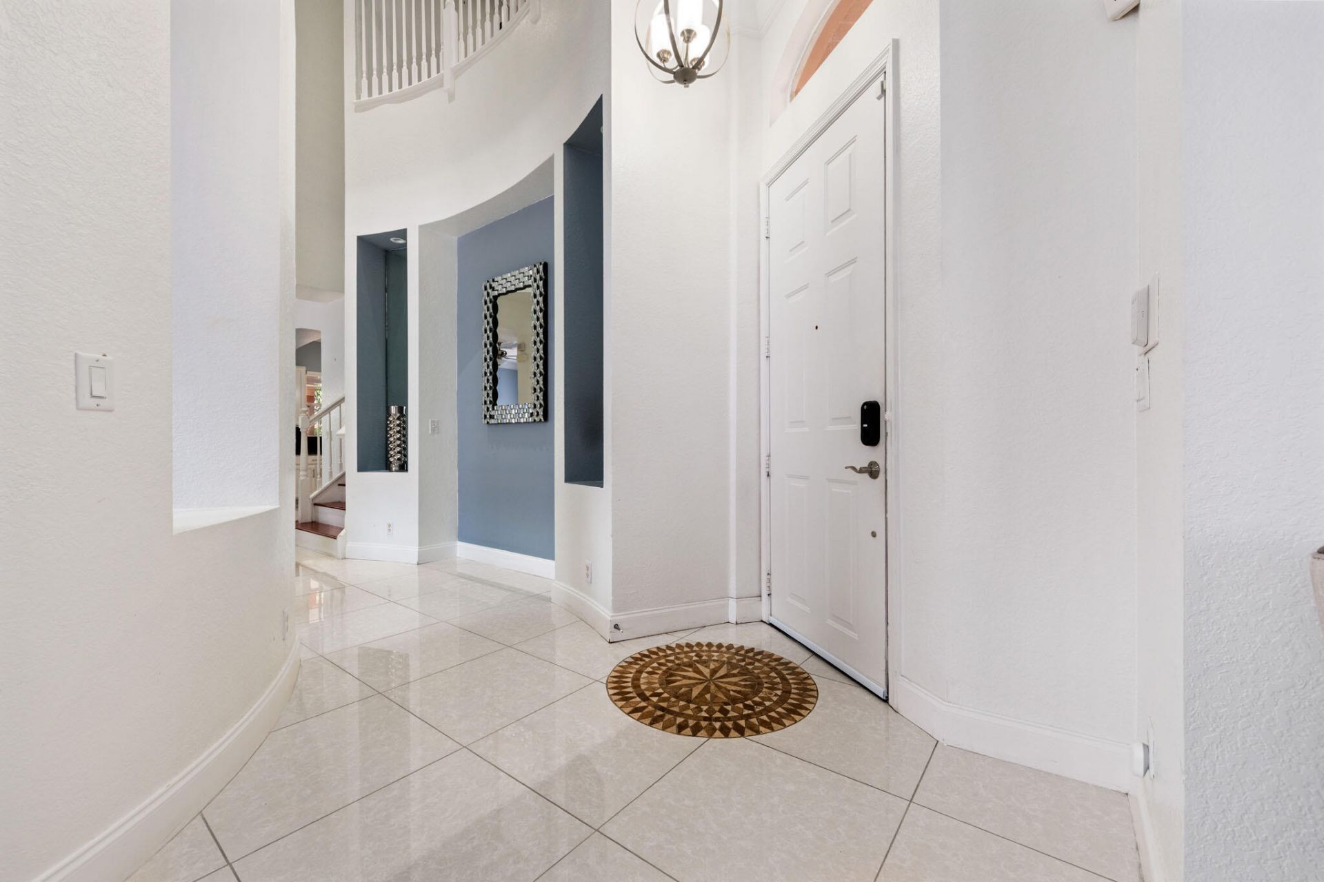 658 Cresta Circle, West Palm Beach, FL 33413 Photo