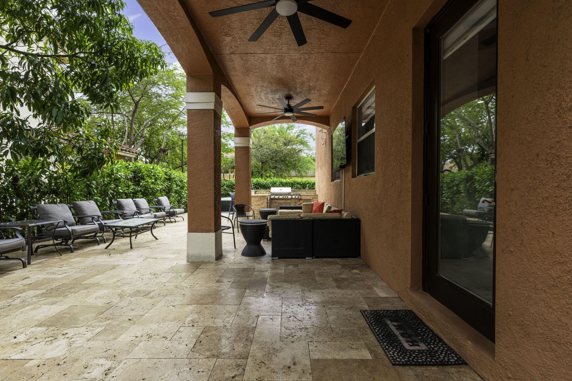 658 Cresta Circle, West Palm Beach, FL 33413 Photo