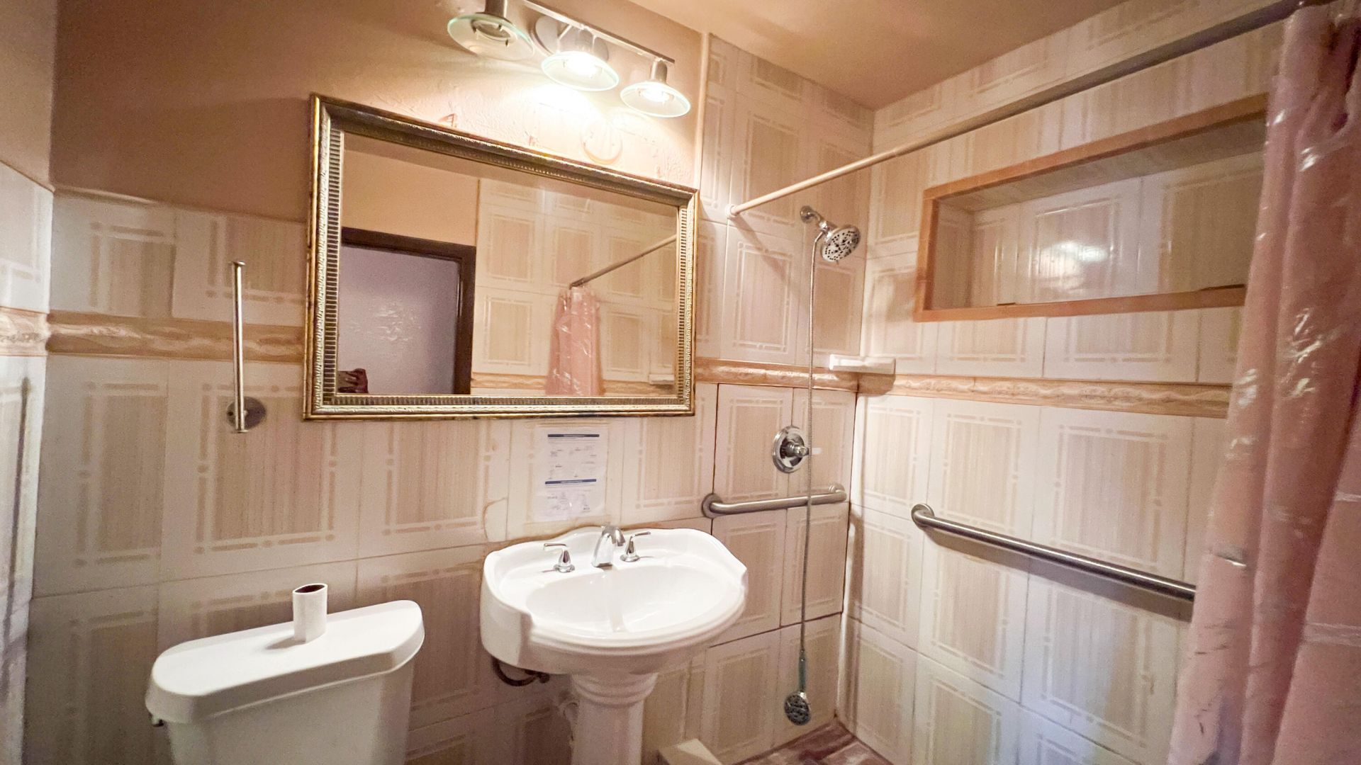 12255 NW Miami Court, North Miami, FL 33168 Photo