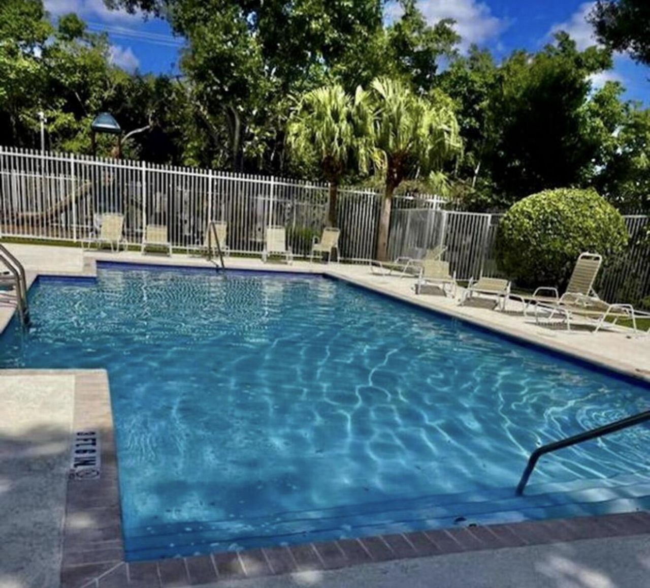 816 Summit Lake Drive, West Palm Beach, FL 33406 Photo