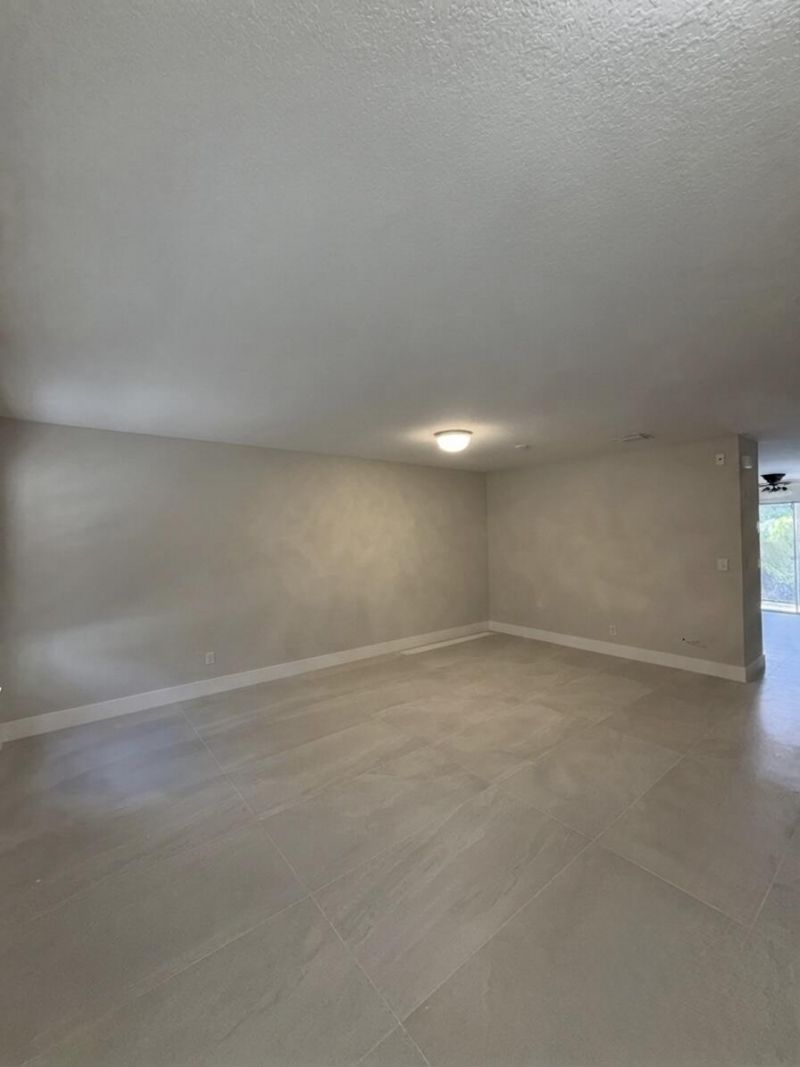 816 Summit Lake Drive, West Palm Beach, FL 33406 Photo