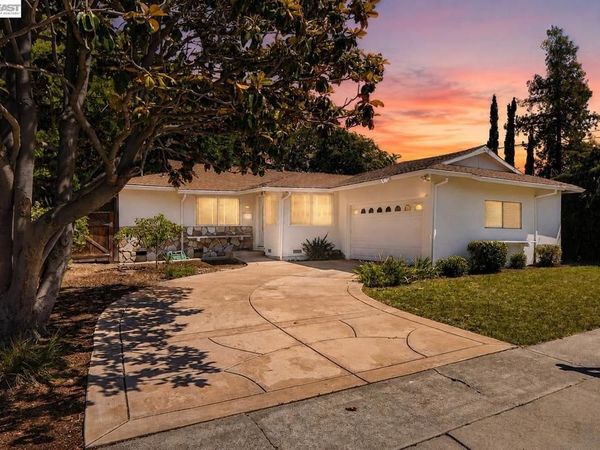 3436 Thunderbird Dr, Concord, CA 94520