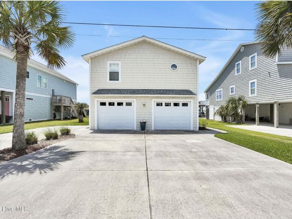 4069 4th Street, Surf City, NC 28445