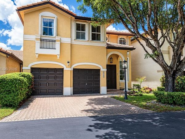 4844 NW 110th Pl , Doral, FL 33178