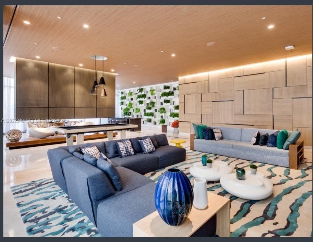 55 SW 9th St , Unit 2709, Miami, FL 33130 Photo