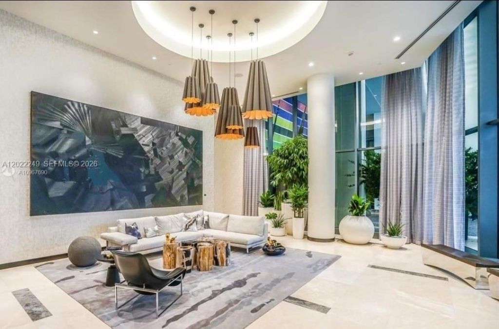 55 SW 9th St , Unit 2709, Miami, FL 33130 Photo