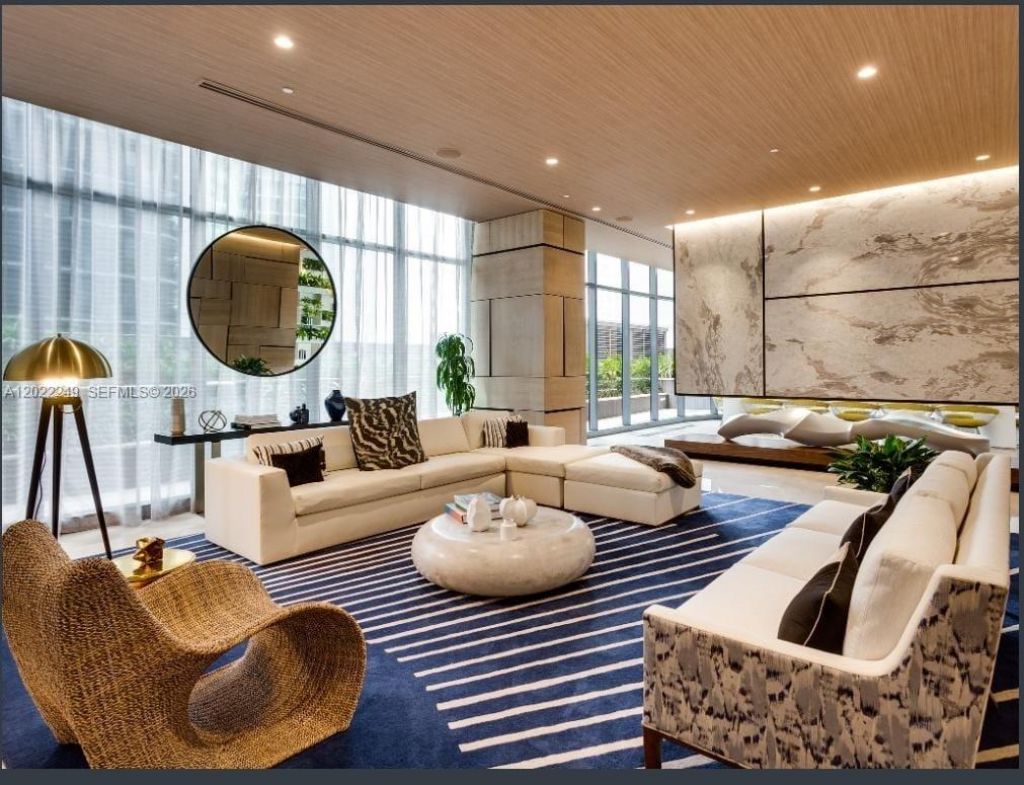 55 SW 9th St , Unit 2709, Miami, FL 33130 Photo