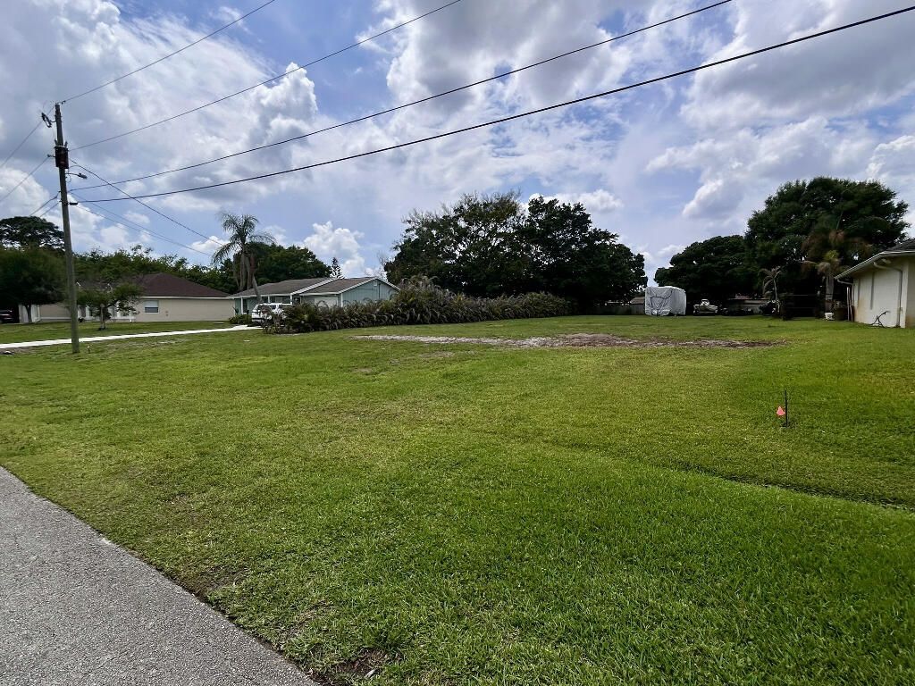 145 SW Elderberry Drive, Port Saint Lucie, FL 34953 Photo