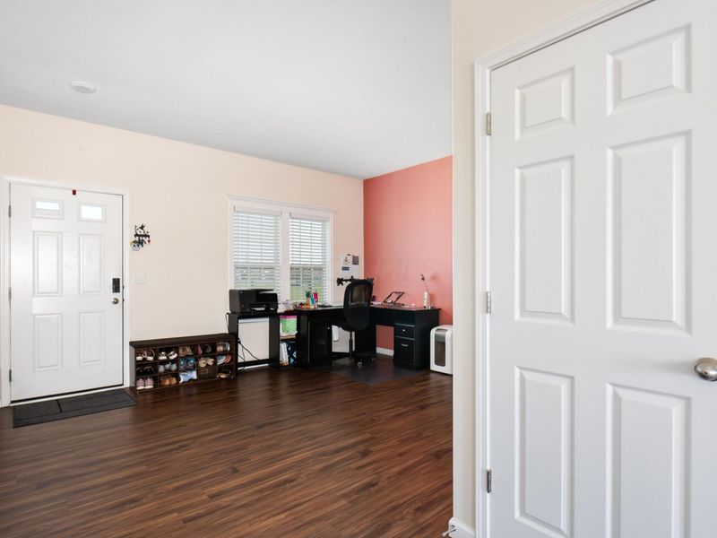 1120 Cabell Court, London, OH 43140 Photo 4