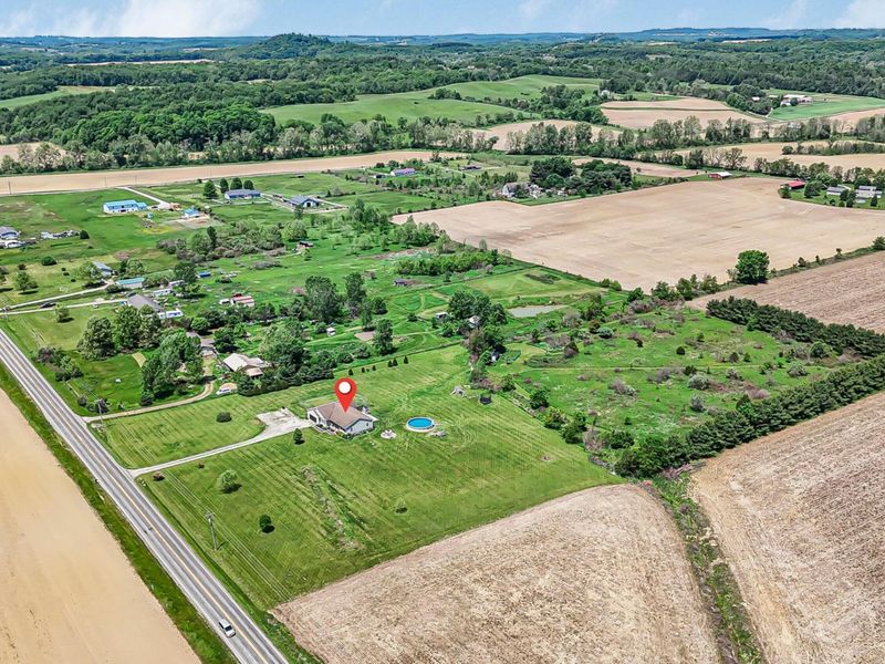 18296 State Route 180, Laurelville, OH 43135 Photo 3