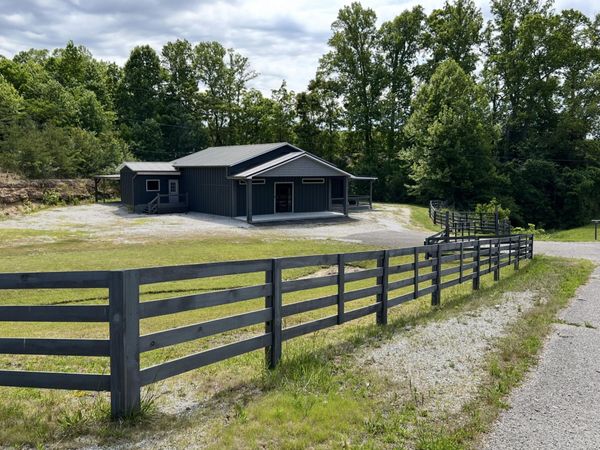 163 Underpass Drive, Oneida, TN 37841