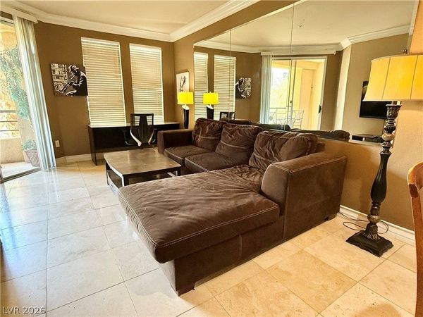 210 E Flamingo Road , Unit 215, Las Vegas, NV 89169