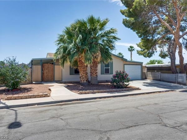 5423 N Sir Richard Drive, Las Vegas, NV 89110