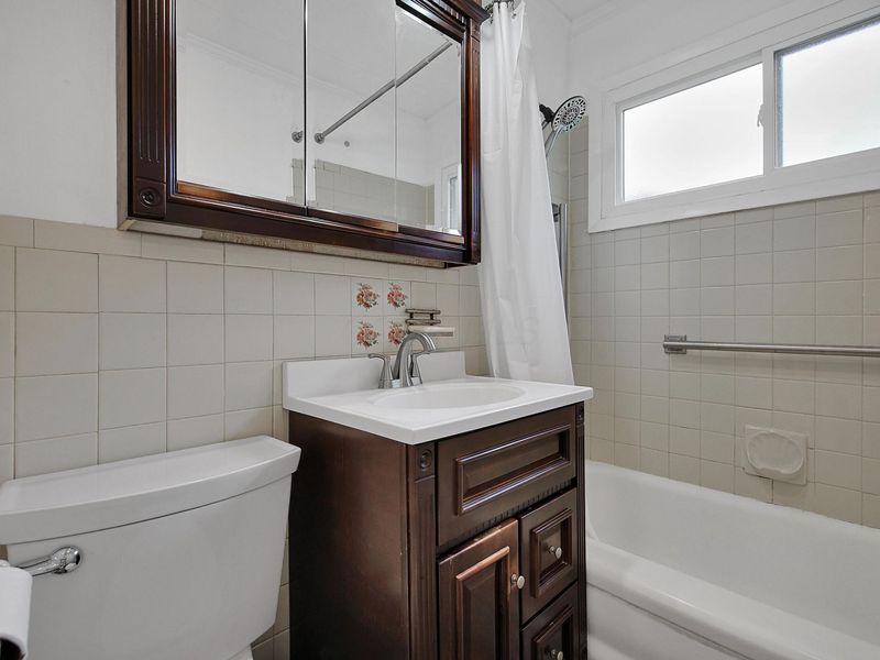 1674 Geraldine Avenue, Columbus, OH 43219 Photo 16