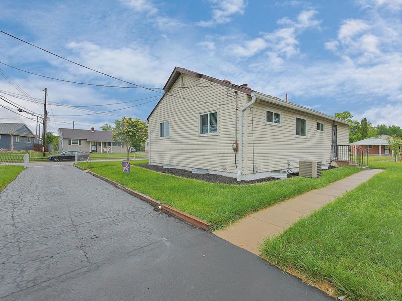 1674 Geraldine Avenue, Columbus, OH 43219 Photo 27