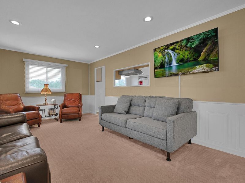 1674 Geraldine Avenue, Columbus, OH 43219 Photo 8