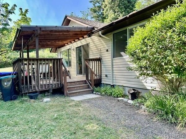 1825 Lackehaven Dr , Gabriola Island, BC V0R 1X6