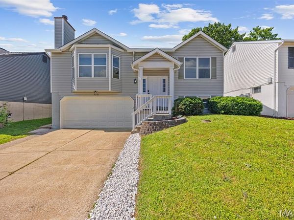 3261 5 Oaks Drive, Arnold, MO 63010