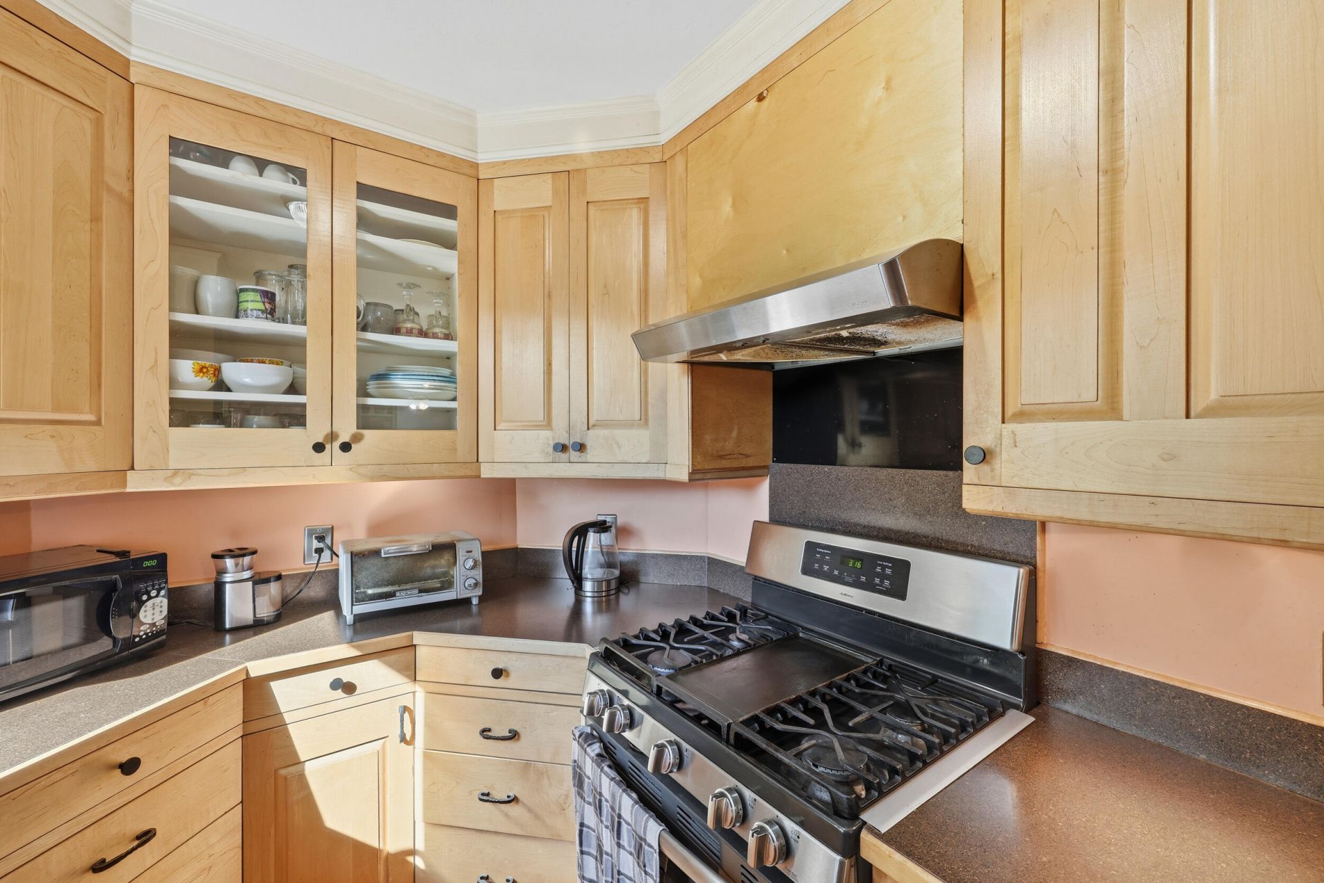 315 Hollywood Drive Photo 10
