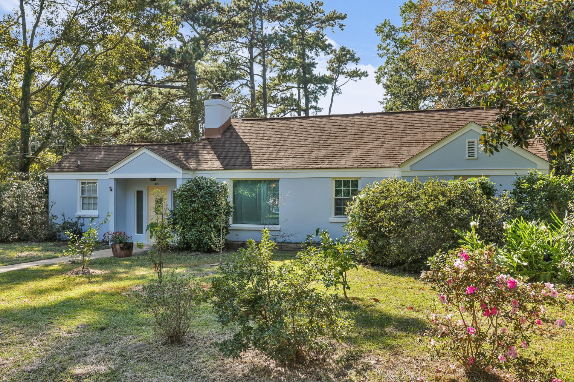 315 Hollywood Drive Photo 34