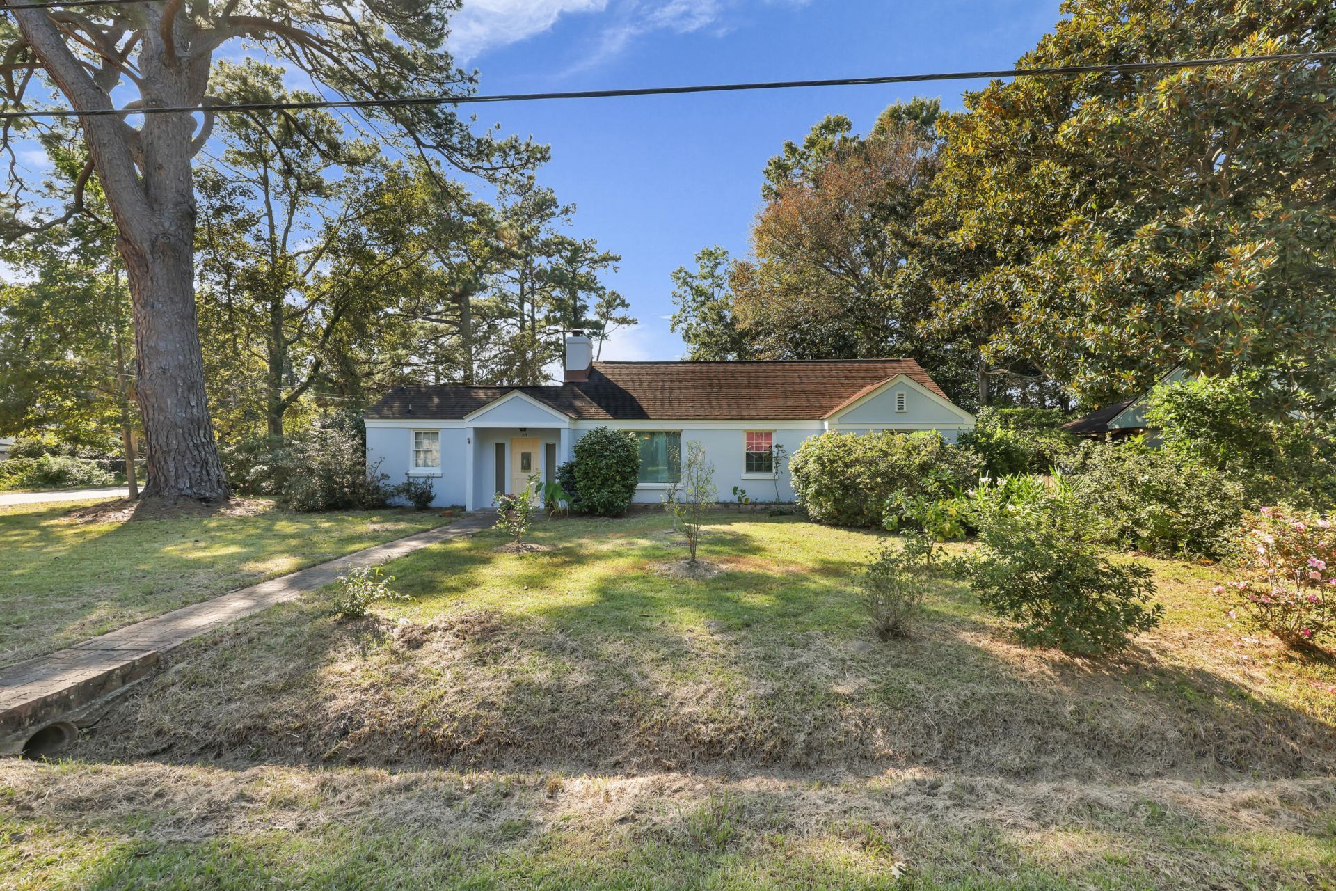 315 Hollywood Drive Photo 36