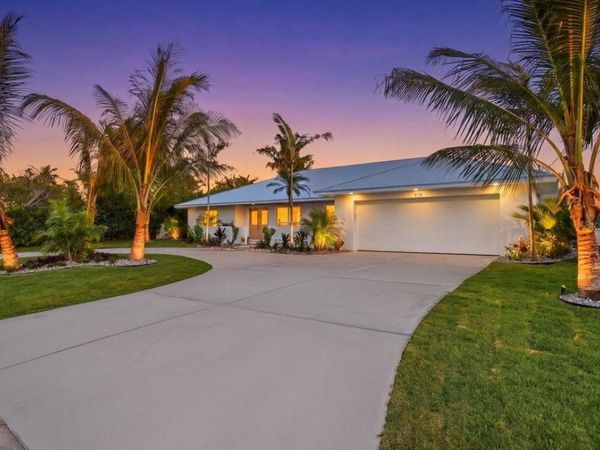 618 GLADSTONE LANE , HOLMES BEACH, FL 34217