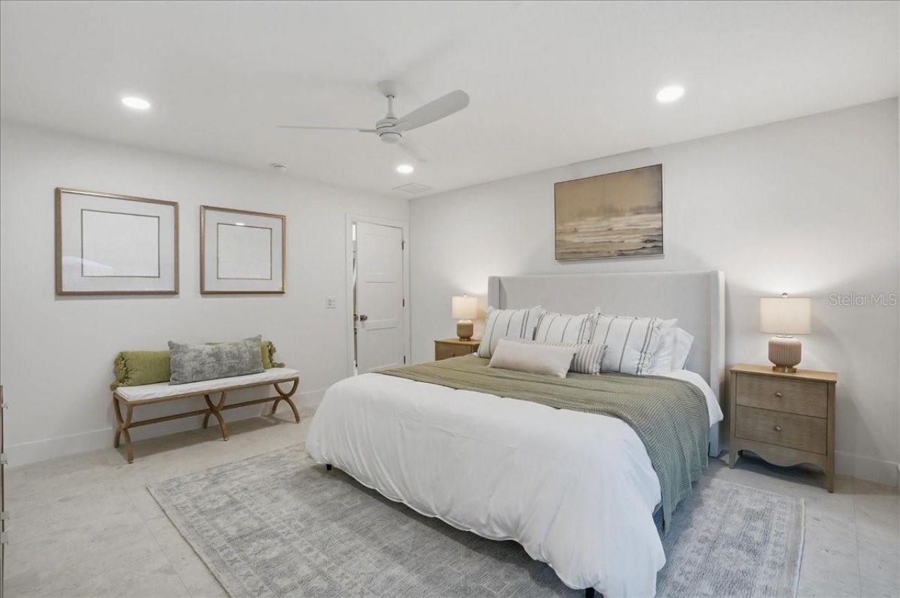 618 Gladstone Lane, Holmes Beach, FL 34217 Photo