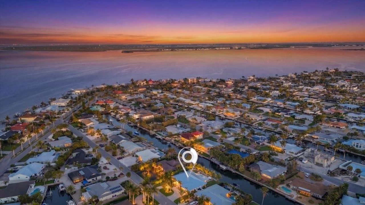 618 Gladstone Lane, Holmes Beach, FL 34217 Photo