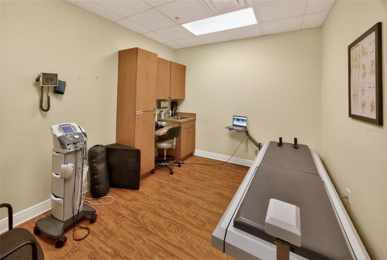 733 County Road 466 , Lady Lake, FL 32159 Photo