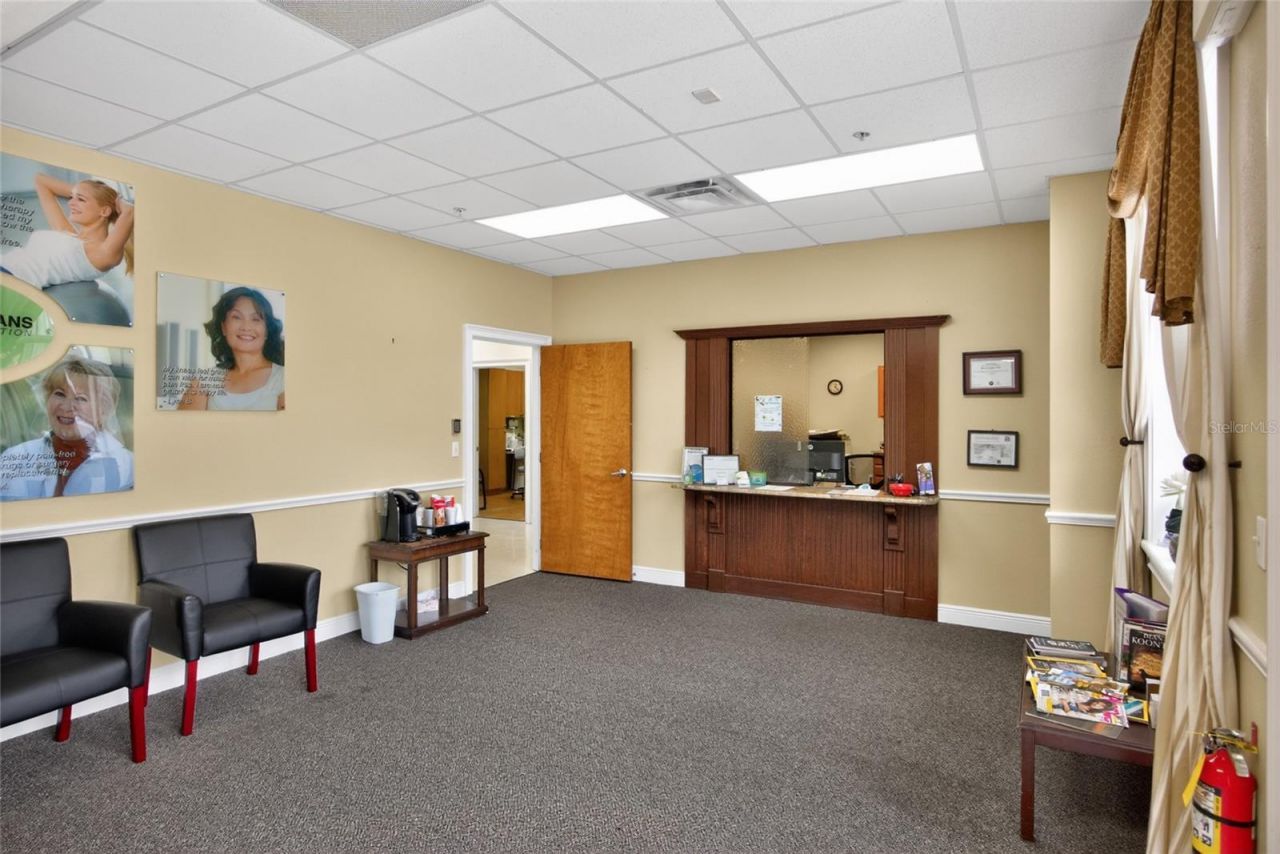 733 County Road 466 , Lady Lake, FL 32159 Photo
