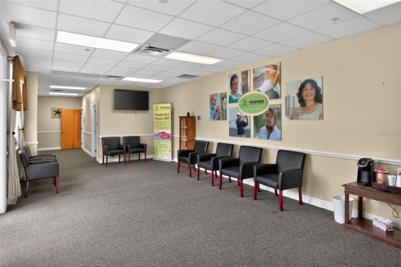 733 County Road 466 , Lady Lake, FL 32159 Photo