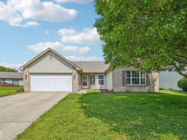 872 Franklin Lakes Boulevard , Franklin, IN 46131