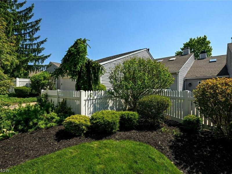 839 Sutton Place, Akron, OH 44313 Photo 10