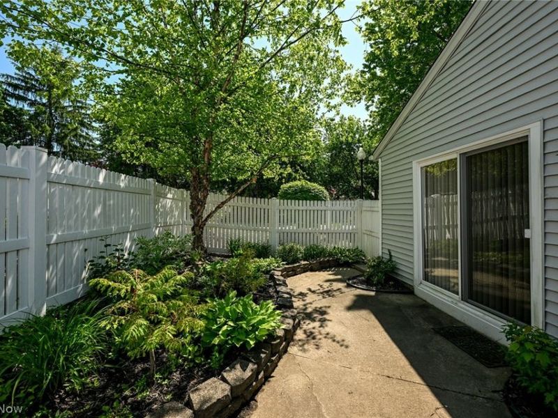 839 Sutton Place, Akron, OH 44313 Photo 9