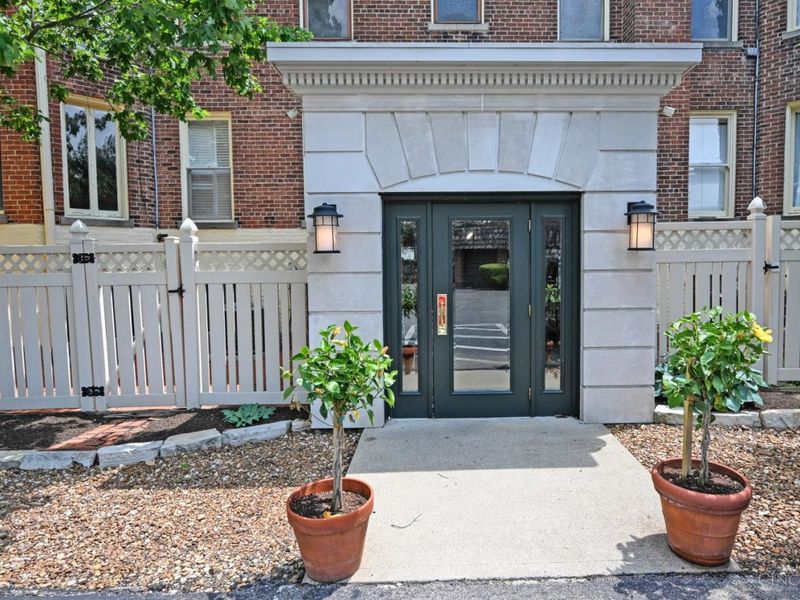 2138 Madison Road, Unit I, Cincinnati, OH 45208 Photo 5