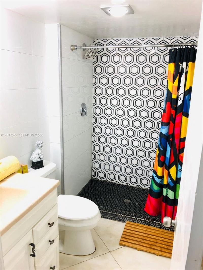 3731 N Country Club Dr , Unit 1526, Aventura, FL 33180 Photo