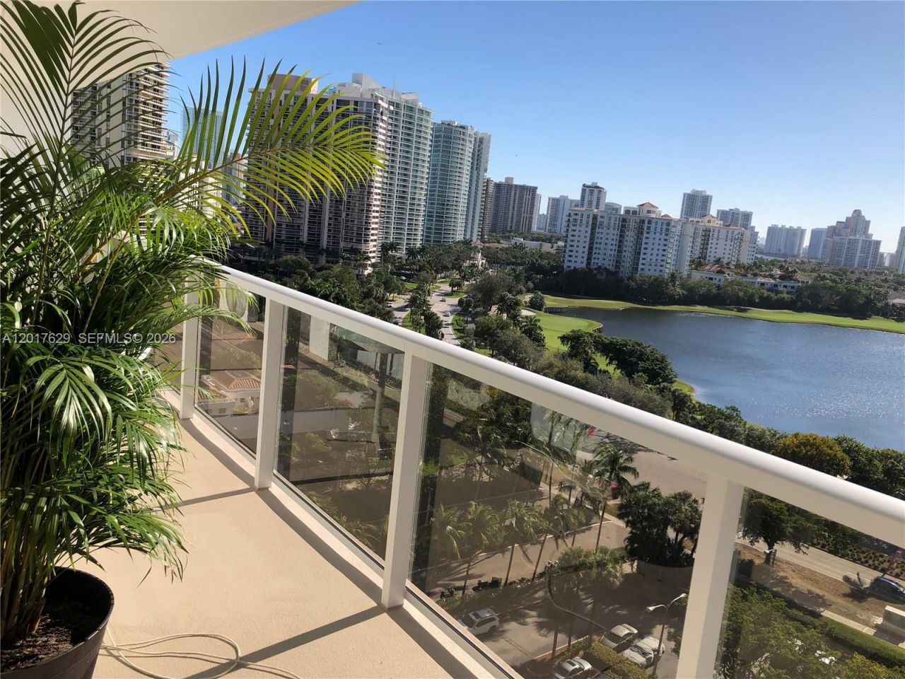 3731 N Country Club Dr , Unit 1526, Aventura, FL 33180 Photo