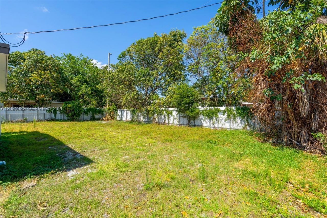 17231 NW 24th Pl , Miami Gardens, FL 33056 Photo