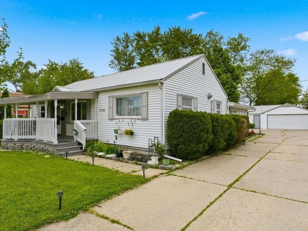 5525 Fairfield Avenue, Fort Wayne, IN 46807