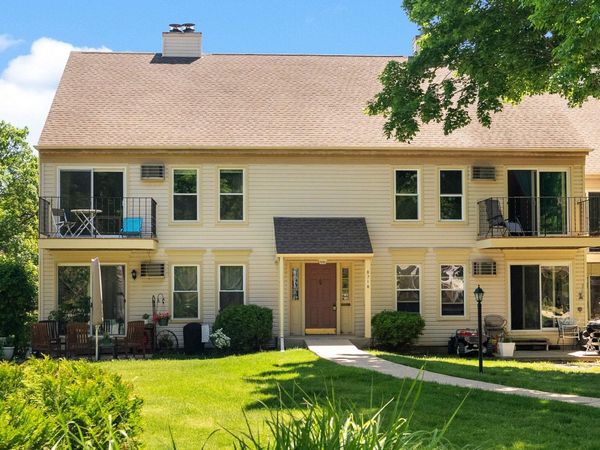 6718 Park Ridge Drive, Unit D, Madison, WI 53719