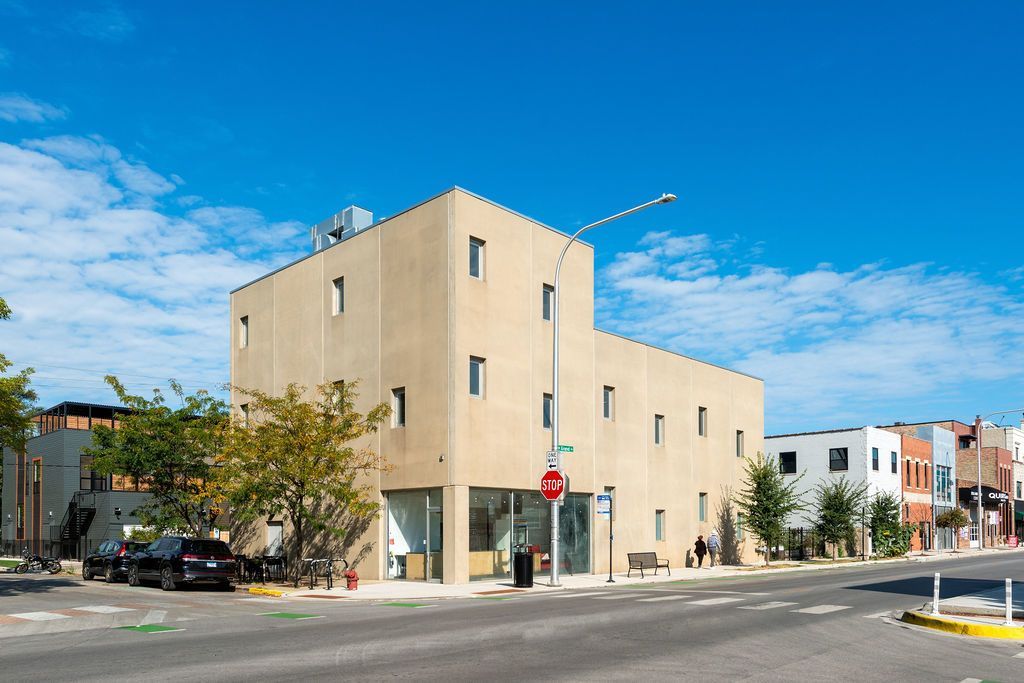 2054 W Grand Avenue , Chicago, IL 60612
